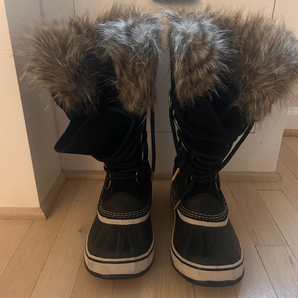 Sorel Joan of Arctic fur rubber winter boots in black, waterproof